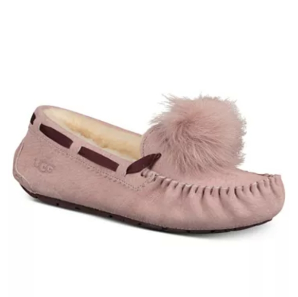 UGG Shoes - UGG Dakota Mocassin Pom Pom Slipper Sz 8